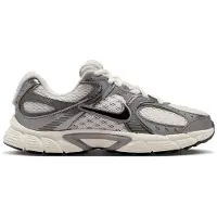 Nike Baskets V5 RNR Enfants