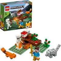 LEGO 21162 Minecraft L'aventure de la taïga Set de construction avec figurines : Steve, le loup et le renard, jouets pour enfants à partir de 7 ans