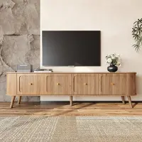 Merax Meuble TV à 4 portes et poignées dorées, meuble TV bas avec pieds en bois, meuble TV vintage avec grain vertical de style rétro, naturel
