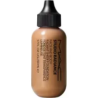 MAC Studio Radiance Face and Body Radiant Sheer Foundation fond de teint léger visage et corps teinte C5 50 ml
