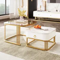 Sweiko Table basse empilable : aspect marbre brillant et plateau en verre marron thé, accents dorés, table d'appoint avec tiroirs. set de deux pièces