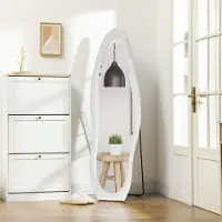SUGIFT Miroir mural complet, miroir sur pied à forme ondulée, cadre en MDF recouvert de velours, blanc | 160 x 50 cm | verre résistant aux chocs | base en forme de U