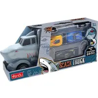 Nobrand Un requin transporteur avec des voitures