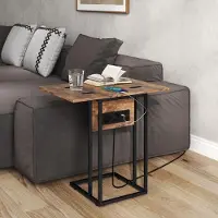 SUGIFT Table d'appoint pliable en forme de C avec station de recharge, table de salon ou table de chevet, MDF et métal, brun rustique | 39 x 29 x 57 cm | extensible à 39 x 58 cm | USB-C