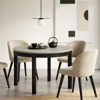 Dekori.Interiors Table à manger ronde à rallonges RAVO – pieds en hêtre strié, diamètre : 90 / 140 cm, couleur : cachemire / noir