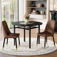 SUCCESS COURIER Ensemble table-chaises, table à manger ronde + 2 chaises en tissu technique marron, pieds en métal noir, style minimaliste