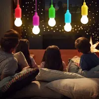 Unyqoos Ensemble de 5 lampes LED portables , de couleurs variées – éclairage intérieur et extérieur léger, résistant à la chaleur et au froid, fonctionne avec 3 piles AAA, interrupteur à bascule