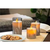 Unyqoos : Bougies LED scintillantes avec flamme mobile et revêtement en cire, minuterie 6/18 heures, fonctionnement sur piles (3 piles AAA) – éclairage intérieur sûr