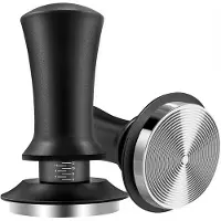 Unyqoos : Tamper réglable pour expresso avec système à ressort – réglable jusqu'à 13,6 kg, en aluminium 304, avec poignée noir mat, inclut un tapis antidérapant en silicone, compatible 54 mm