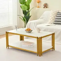 Great han Table basse rectangulaire avec pieds en métal, plateau aspect marbre. Table de salon moderne, blanche et dorée. L 114 x P 64 x H 46 cm