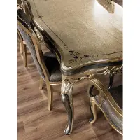 Xl Moebel Gmbh Une table à manger élégante au design classique pour une ambiance raffinée