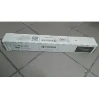 Kyocera TK-6325 - Noir - Toner