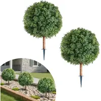 StarTech.com Boule de buis artificielle - Taille en forme avec piquet - Lot de 2 - Diamètre 68,6 cm - Pour l'extérieur et l'intérieur - Facile d'entretien - Vert