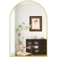 StarTech.com Miroir mural bombé - Miroir de maquillage - Verre trempé incassable de 5 mm, cadre métallique, 55 x 76 cm - Doré
