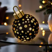 Spetebo Boule de Noël LED à poser noir mat avec minuterie Batterie - 15 cm - Boule en verre blanc chaud illuminée 1 pièce Motif aléatoire