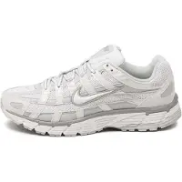 Nike Baskets basses 'P-6000' gris / blanc