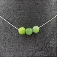 Bijoux Pierres et Minéraux. Collier 3 perles Péridot 8 mm Chaine en acier inoxydable Collier femmes, hommes. Taille personnalisable.