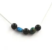 Bijoux Pierres et Minéraux. Collier perles Agate noire 8 mm + Chrysocolle des USA + Apatite bleu Chaine en acier inoxydable.