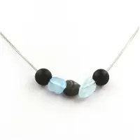 Bijoux Pierres et Minéraux. Collier perles Onyx noir mat 8 mm + Labradorite de Finlande + Chaine en acier inoxydable.