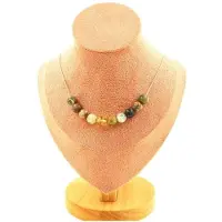 Bijoux Pierres et Minéraux. Collier 10 perles Agate Feuille de Bambou 8 mm Chaine en acier inoxydable.