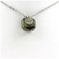 Bijoux Pierres et Minéraux. Collier Pyrite brut. 33.53 ct. Ambas Aguas, La Rioja, Espagne.