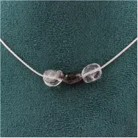 Bijoux Pierres et Minéraux. Collier 3 perles Quartz à inclusions de Tourmaline du Brésil Chaine en Collier femmes, hommes. Taille personna