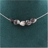 Bijoux Pierres et Minéraux. Collier 5 perles Jaspe zèbre du Brésil. Chaine en acier inoxydable Collier femmes, hommes. Taille personnalisa