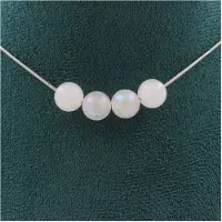 Bijoux Pierres et Minéraux. Collier 4 perles Pierre de Lune 8 mm. Chaine en acier inoxydable Collier femmes, hommes. Taille personnalisabl