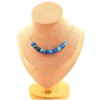 Bijoux Pierres et Minéraux. Collier 10 perles Agate rubanée bleu 8 mm Chaine en acier inoxydable.