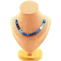 Bijoux Pierres et Minéraux. Collier 20 perles Agate rubanée bleu 8 mm Chaine en acier inoxydable.