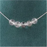 Bijoux Pierres et Minéraux. Collier 5 perles Quartz 8 mm Chaine en acier inoxydable Collier femmes, hommes. Taille personnalisable.