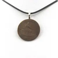 Bijoux Pierres et Minéraux. Collier pièce de monnaie Espagne 5 centimos Gouvernement provisoire. Cordon noir.