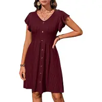 Torribaly Robes d'été pour femmes 2025, manches courtes à volants, col en V, décontractées, amples, évasées, boutonnées, bordeaux, taille L