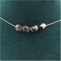 Bijoux Pierres et Minéraux. Collier 4 perles Jaspe zèbre du Brésil. Chaine en acier inoxydable Collier femmes, hommes. Taille personnalisa