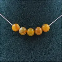 Bijoux Pierres et Minéraux. Collier 5 perles Sardonyx jaune 8 mm Chaine en acier inoxydable Collier femmes, hommes. Taille personnalisable.