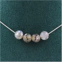 Bijoux Pierres et Minéraux. Collier 4 perles Agate veines de Dragon 8 mm. Chaine en acier Collier femmes, hommes. Taille personnalisable.