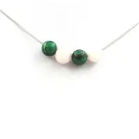 Bijoux Pierres et Minéraux. Collier perles Opale Rose + Malachite 8 mm. Chaine en acier Collier femmes, hommes. Taille personnalisable.