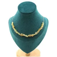 Bijoux Pierres et Minéraux. Collier 20 perles Apatite jaune de Madagascar. Chaine en acier Collier femmes, hommes. Taille personnalisable.