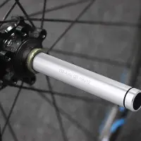 OEM Adaptateur à démontage rapide pour vélo Ultralight 15 mm-12 mm, argent.