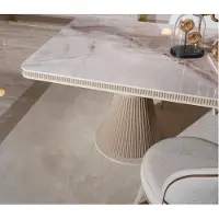 Xl Moebel Gmbh Ensemble élégant en beige pour salle à manger, comprenant une grande table et des chaises, de qualité supérieure et luxueuse