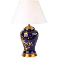Casa Padrino Luxus Keramik Tischlampe Blau / Gold / Weiß Ø 42 x H. 62 cm - Lampe de bureau ronde en céramique avec abat-jour - Luxus Keramik Leuchten