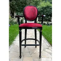 Casa Padrino Chaise de bar baroque avec accoudoirs rouge bordeaux / noir - Somptueux tabouret de bar en bois massif de style baroque avec tissu en velours noble - Bar Bar Mobilier