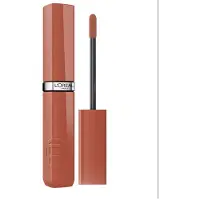 L'Oréal Infaillible Laque Resistance rouge à lèvres liquide longue tenue qui procure hydratation et brillance teinte 213 Smoked Rose 4.3 ml