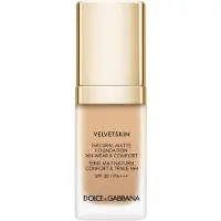 Dolce&Gabbana Fond de teint mat naturel Velvetskin 16H-Wear & Comfort Spf 30 / Pa+++ 390 - CARAMEL (30 ML)
