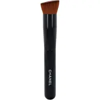 Chanel 2-In-1 Foundation Brush Fluid & Powder
