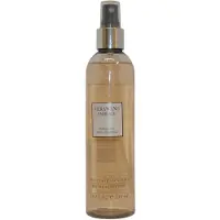 Vera Wang Spray corporel au calendula et au gardénia Embrace - 240 ml