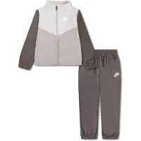 Nike Survêtement 'ESSENTIALS' taupe / gris clair / rose ancienne / blanc