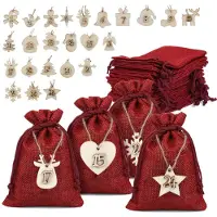 Sonstiges Calendrier de l'Avent avec 24 petits sacs en jute, décorés de 10 attaches en bois, dimensions 10 x 14 cm, couleur rouge