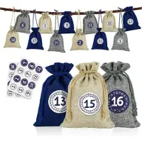 Sonstiges Calendrier de l'Avent avec 24 petits sacs en tissu, décorés de chiffres, dimensions 10x14 cm, couleurs : bleu, naturel et gris