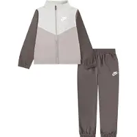 Nike Survêtement 'ESSENTIALS' taupe / gris clair / rose ancienne / blanc